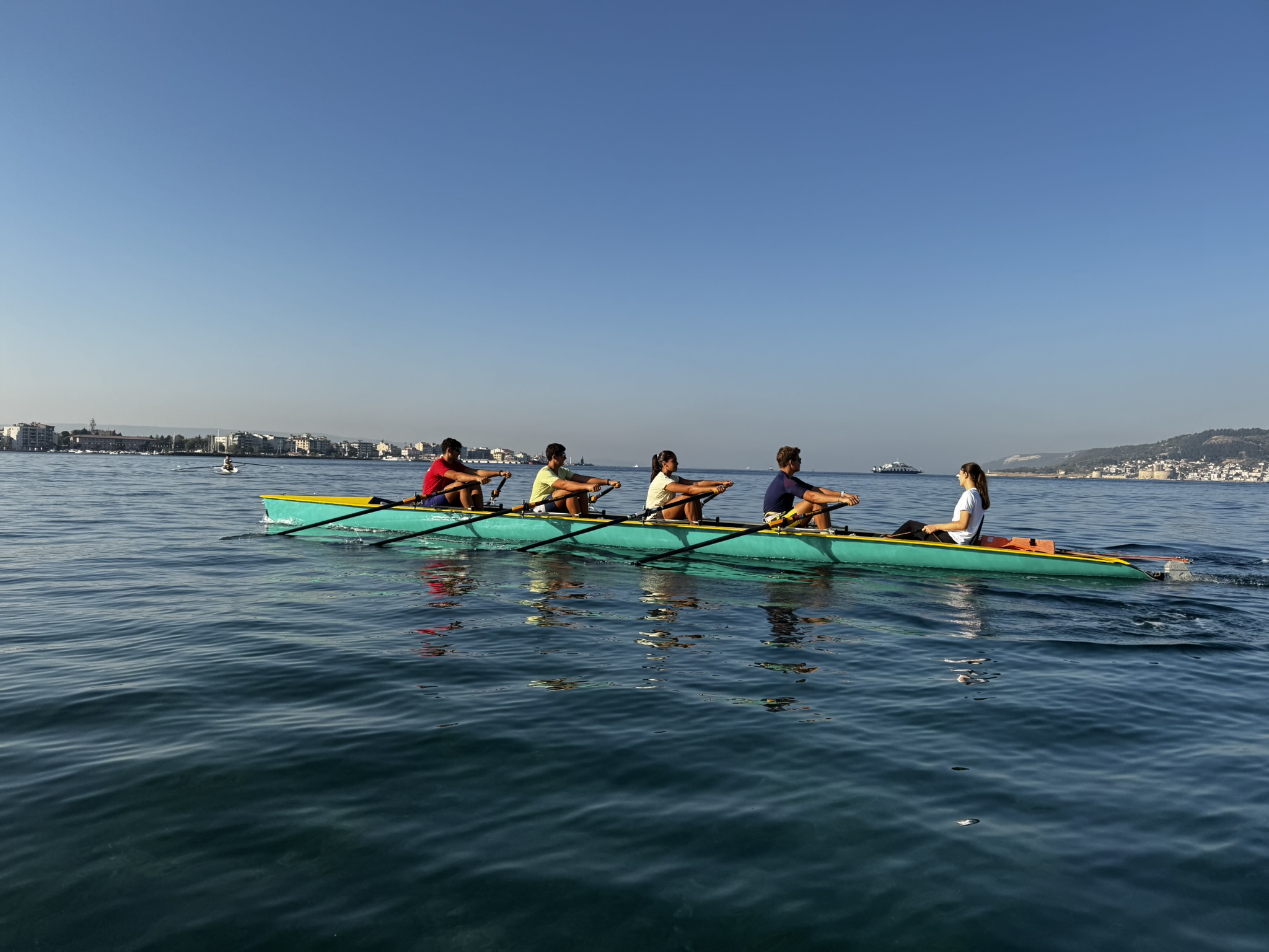 Herkes Kürek Çekebilsin Diye Varız